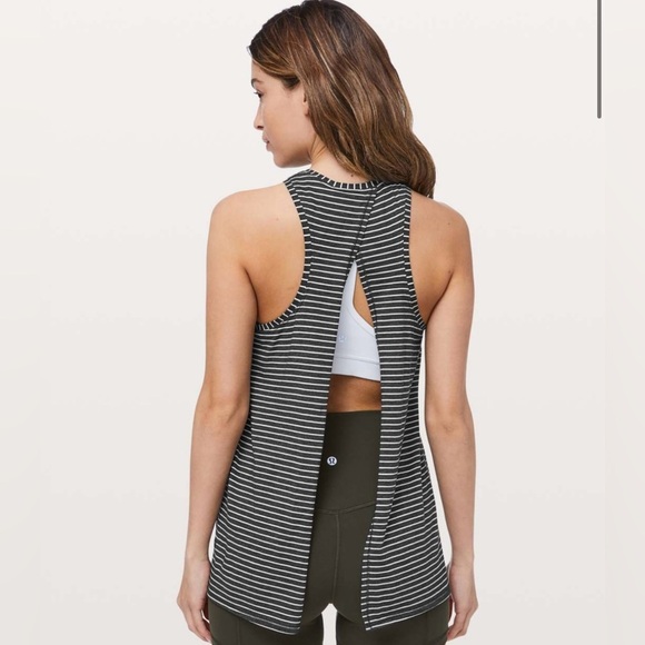 Lululemon All Tied Up Black and White Heather Relaxed Sleeveless Tank Top - Picture 2 of 9